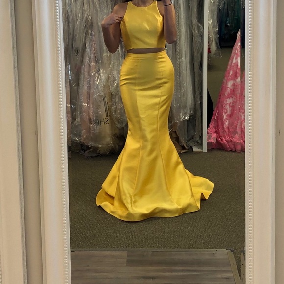 Prom dress